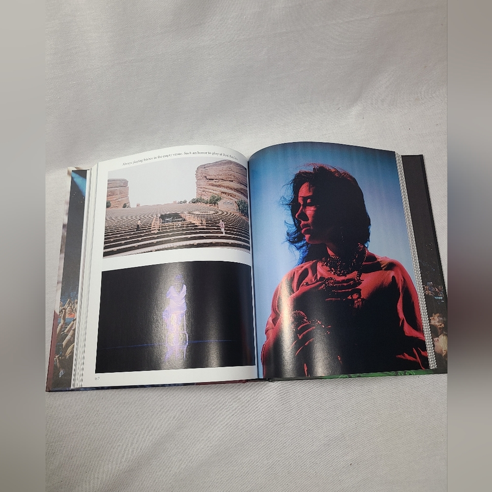 Billie Eilish hardcover book- New - Picture 7 of 7